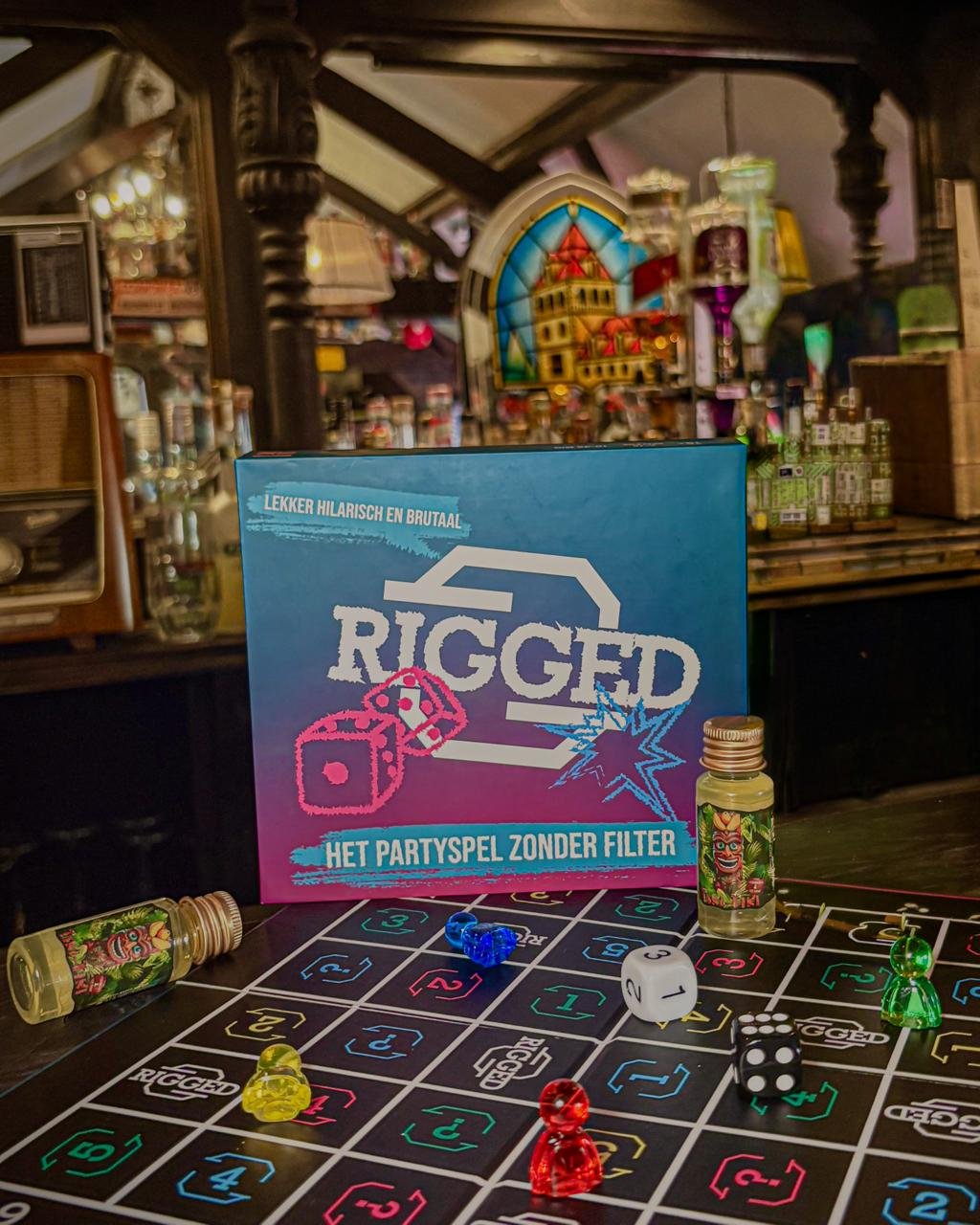 Partyspel Rigged + 4 TikiTiki shotjes